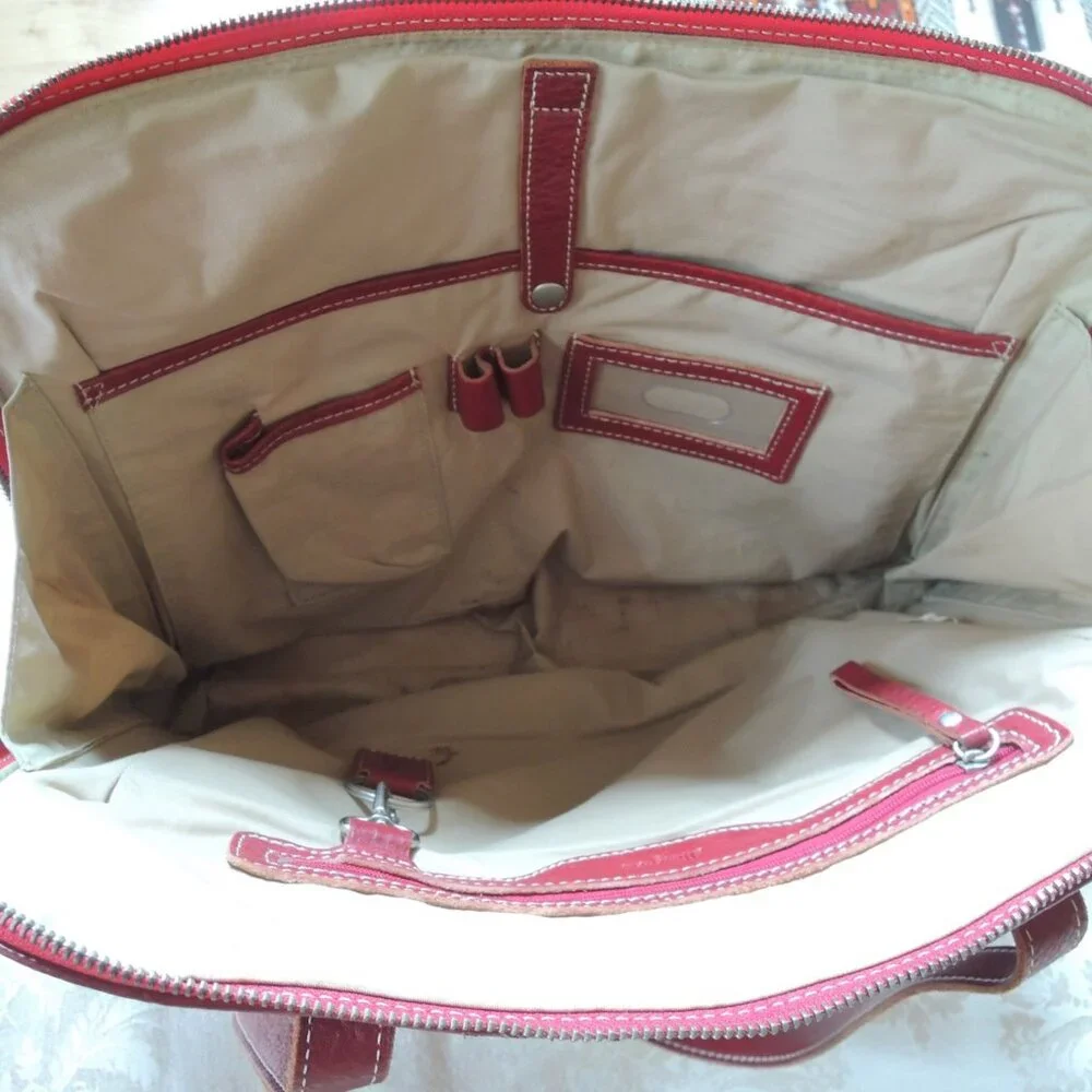 Ellington Red Leather Academia Professional Laptop Shoulder Bag
